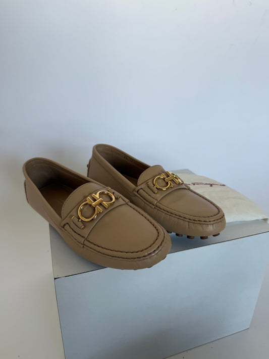 Mocasines 24 cm ferragamo