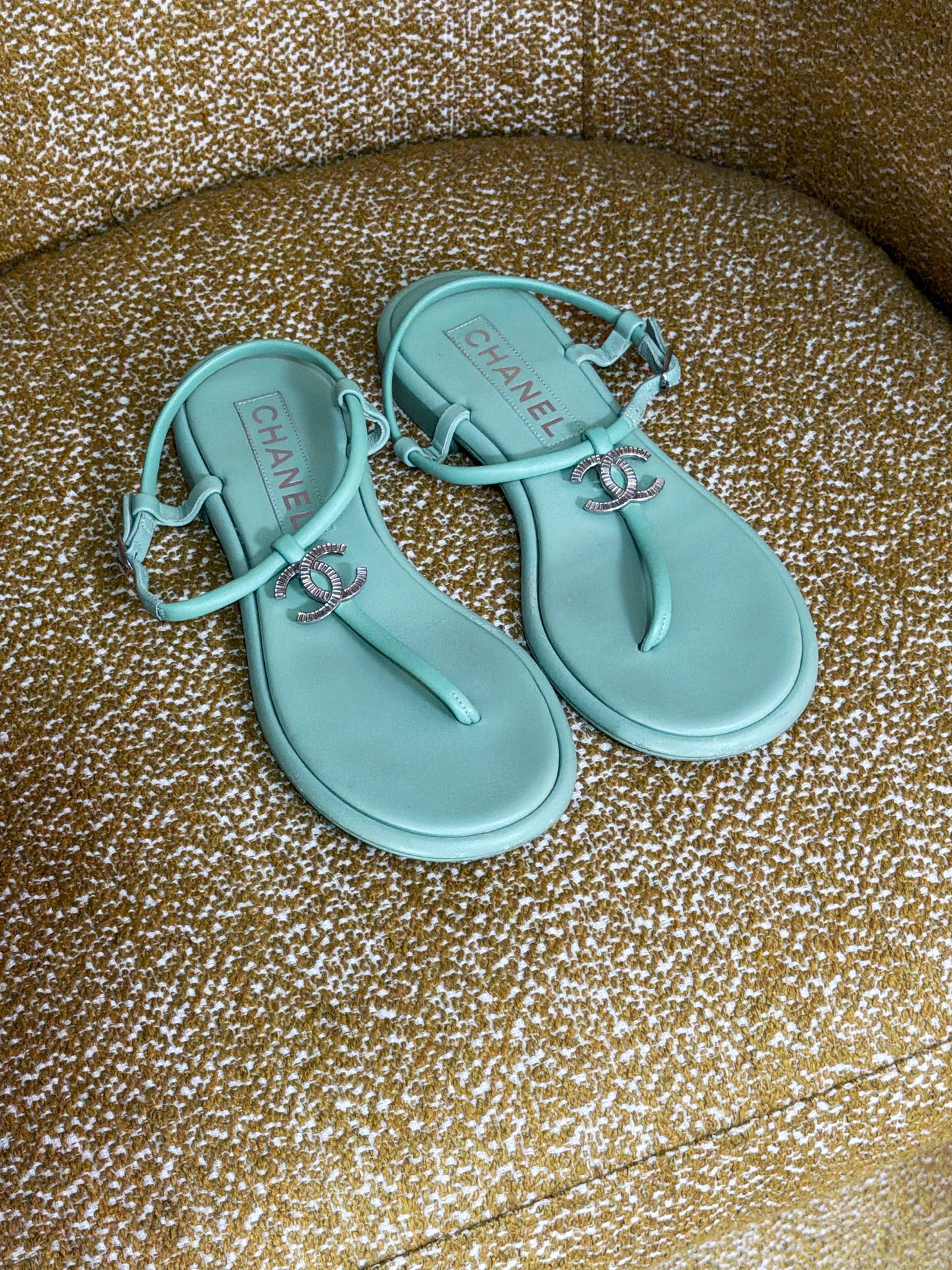 Sandalias chanel 40 cristales menta