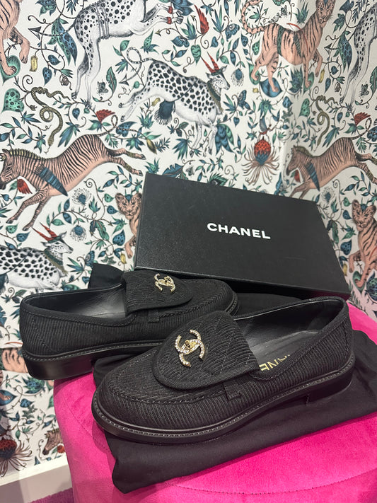 Loafers chanel negros 37.5