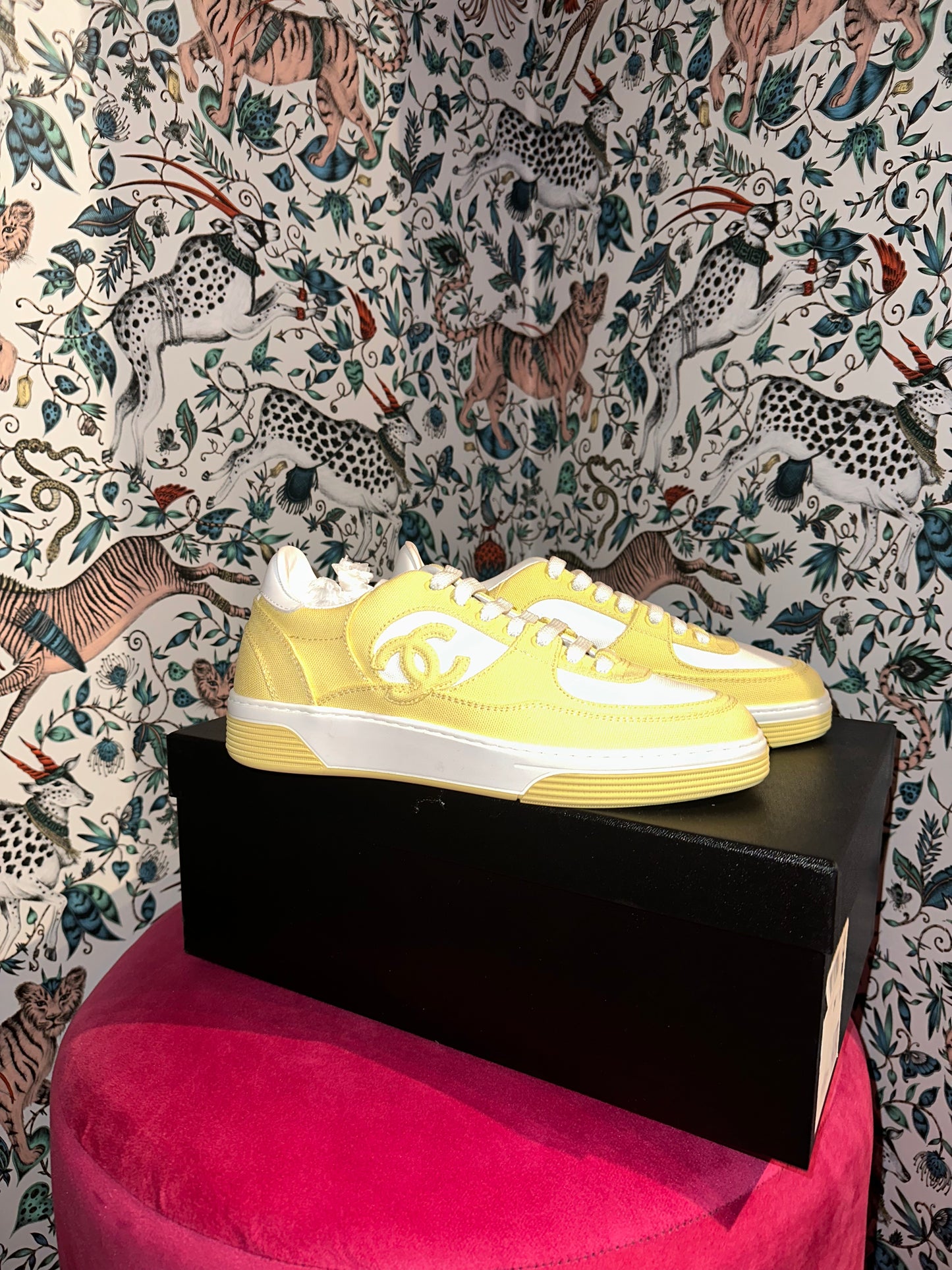 Chanel sneakers amarillos 36 NUEVOS