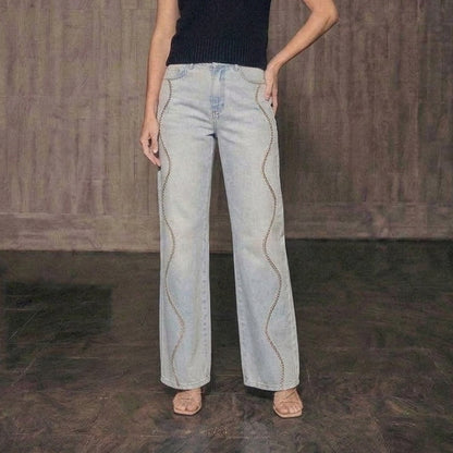 Jeans con aplicaciones espiral