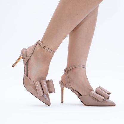 ELEONOR NUDE