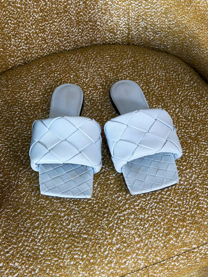 Bottega baby blue  39