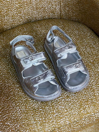 Dad sandals chanel plata 38